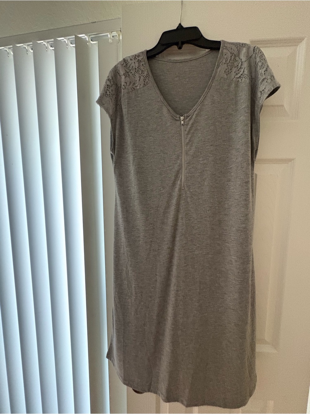 SHEIN Beige Leaf-Print Nightshirt